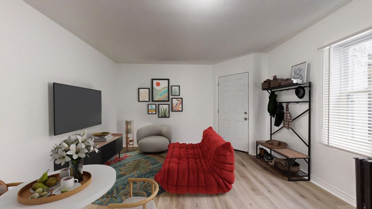 1906 Avenue Road - Photo 3 of 7