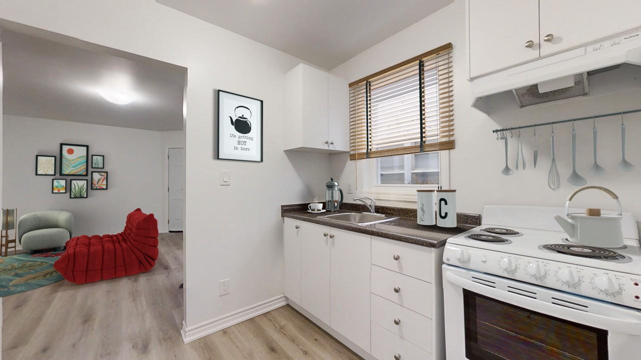 1906 Avenue Road - Photo 4 of 7