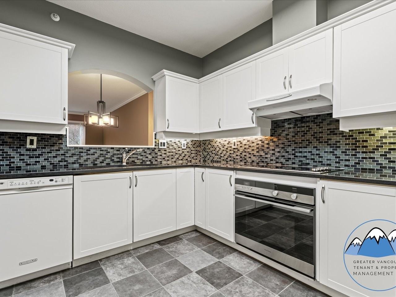 2985 Princess Cres - Photo 2 of 31