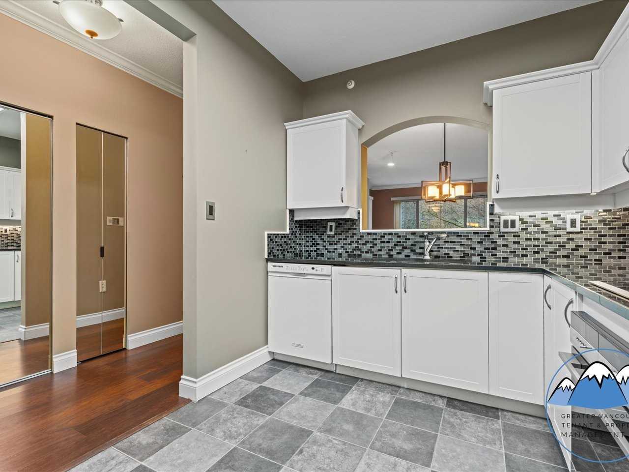 2985 Princess Cres - Photo 5 of 31