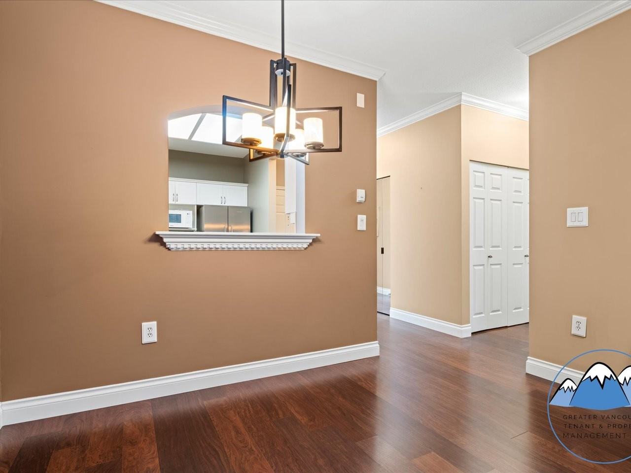 2985 Princess Cres - Photo 7 of 31