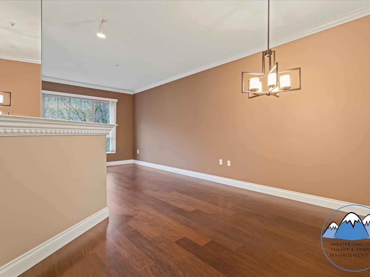 2985 Princess Cres - Photo 7 of 31