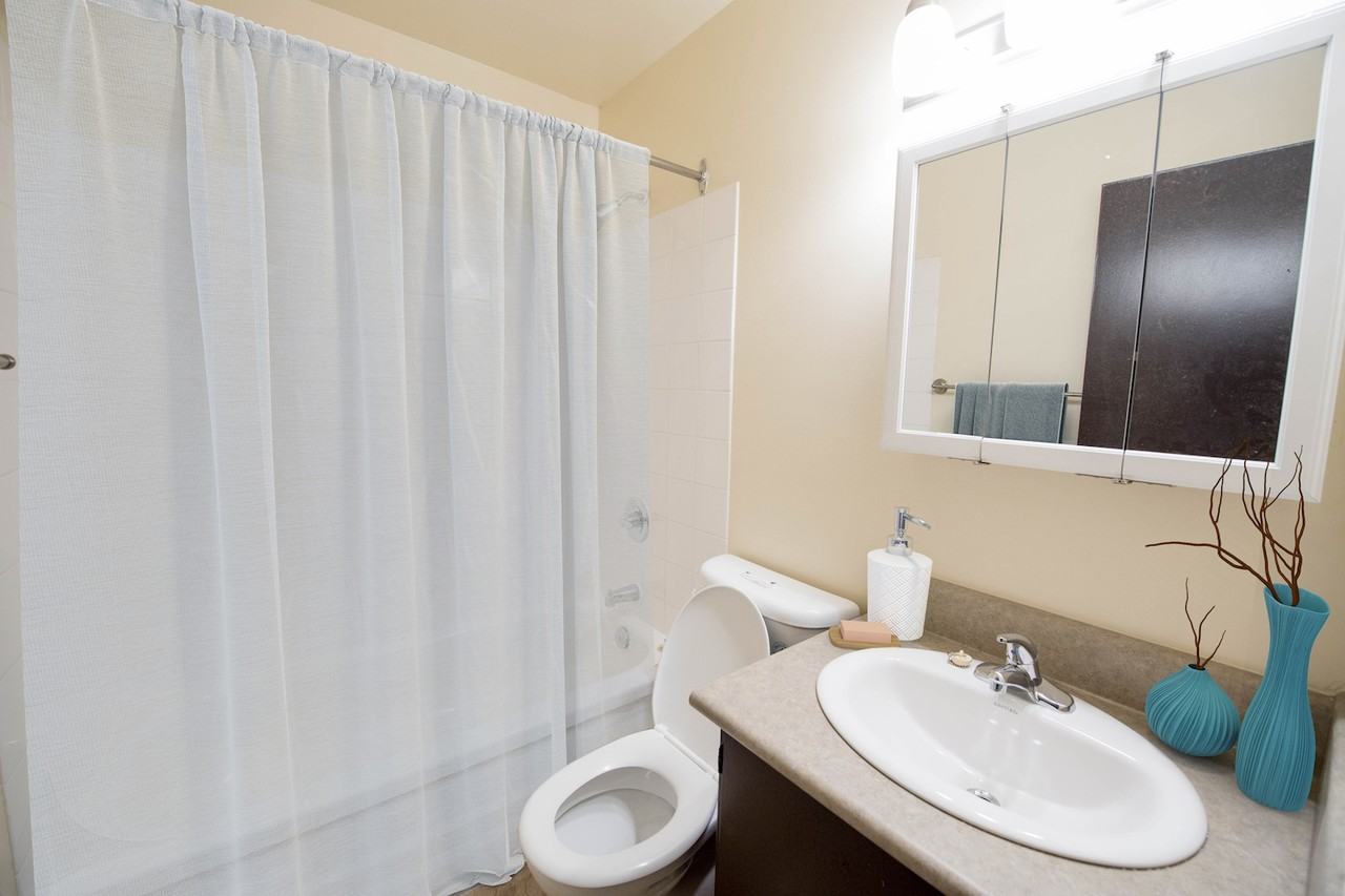 Newdale Apartments - Photo 6 of 6