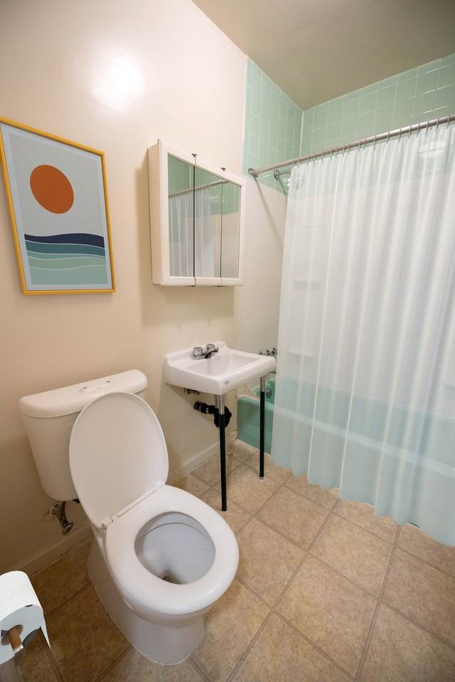 Pamela Apartments - Photo 6 of 7