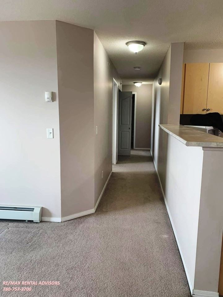 #3414 10 Prestwick Bay Southeast - Photo 2 of 20