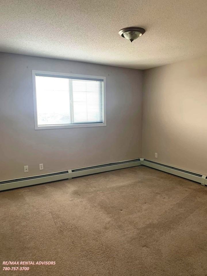 #3414 10 Prestwick Bay Southeast - Photo 3 of 20