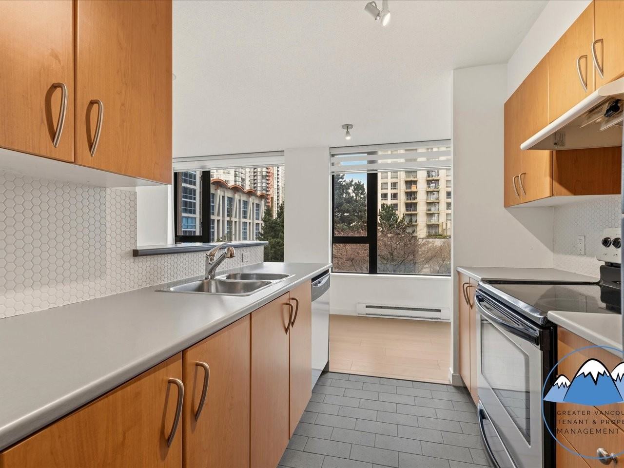 1295 Richards St - Photo 2 of 29