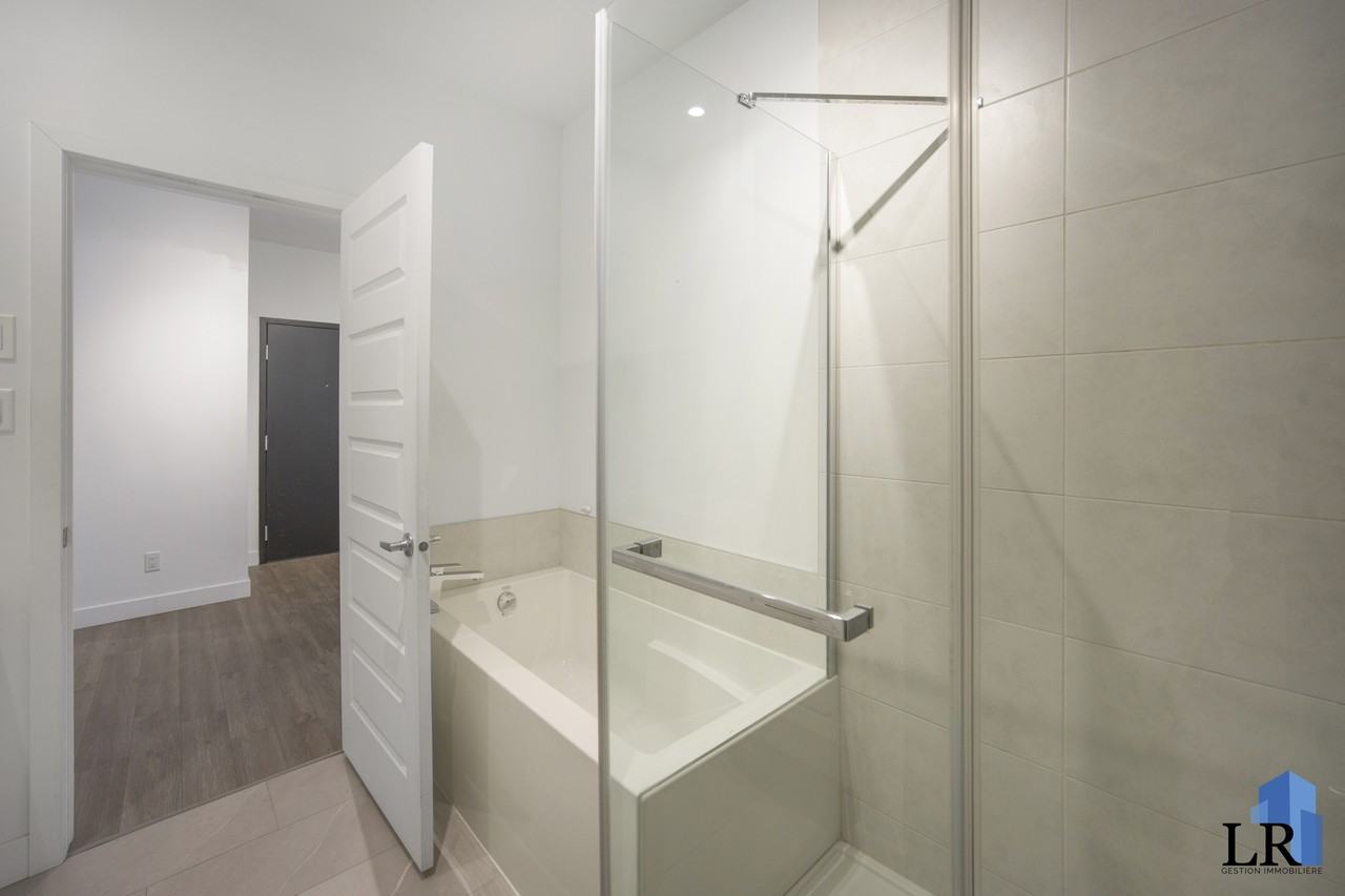 675 Boul Du Plateau - Photo 7 of 11