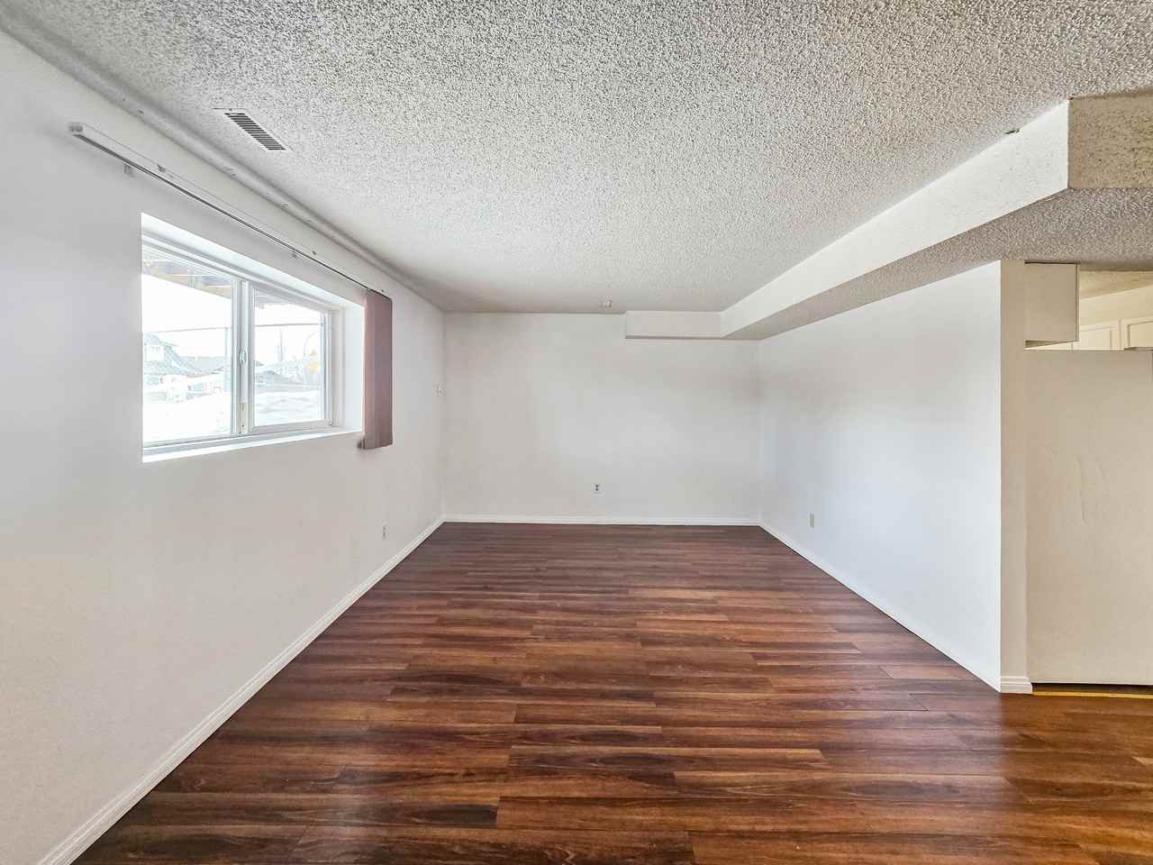 1500 36 Street SE - Photo 2 of 18
