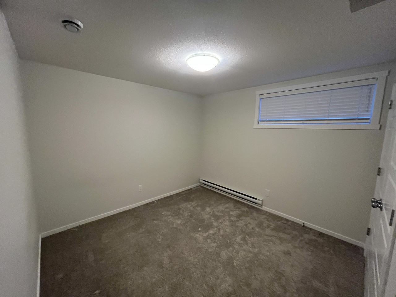 846 Labine Cres - Photo 5 of 11