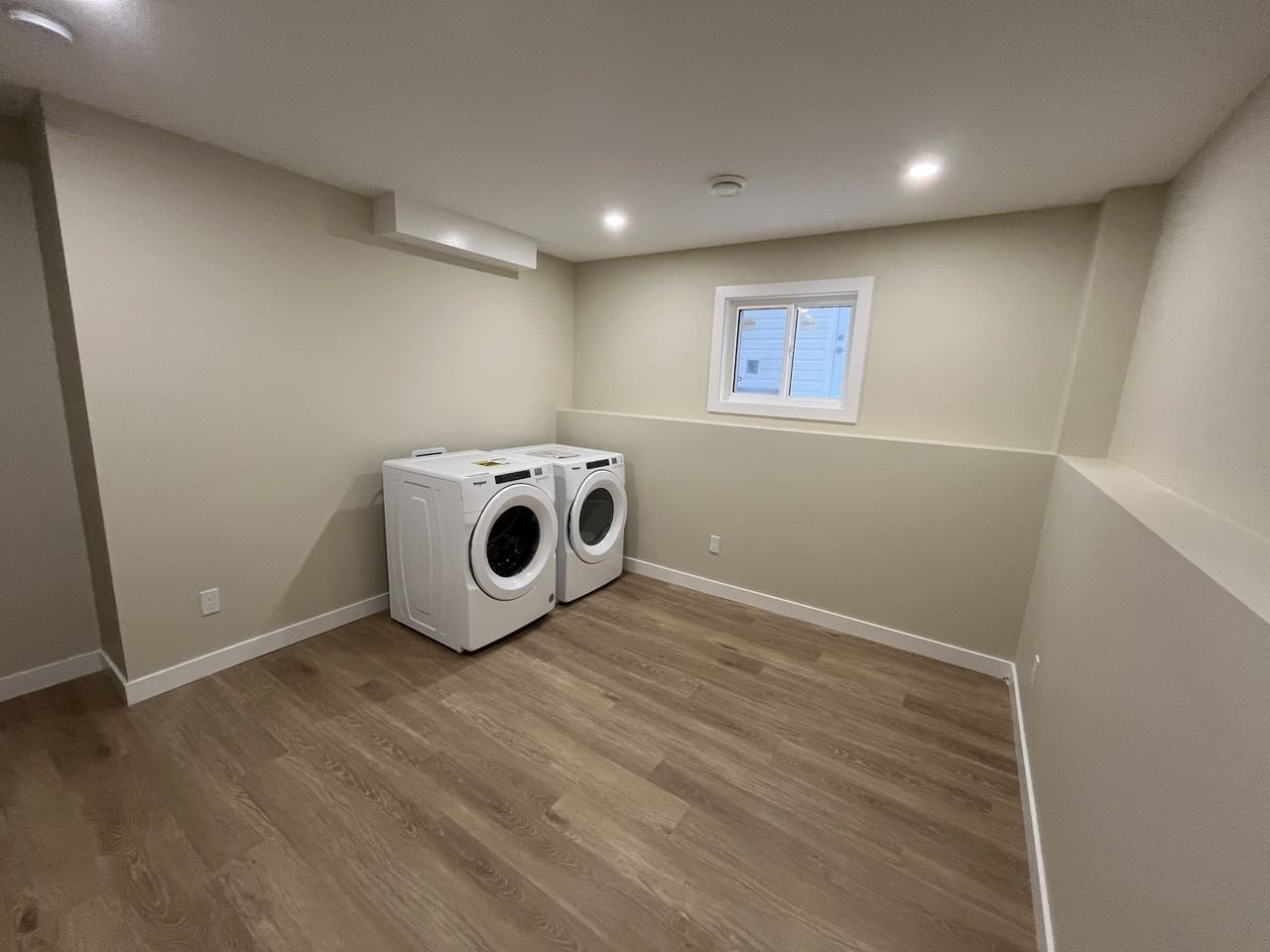 3 Bedroom | 3 Bathroom | Upper Unit 254 Antonini Court - Photo 2 of 17