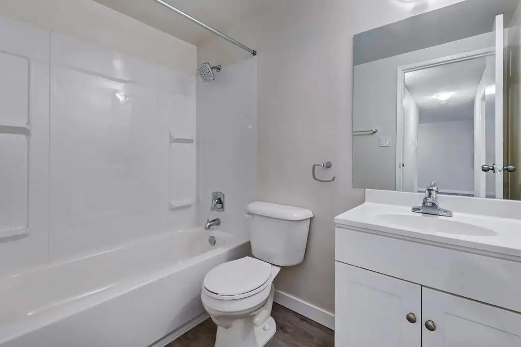 Caswell Manor - Photo 6 of 22