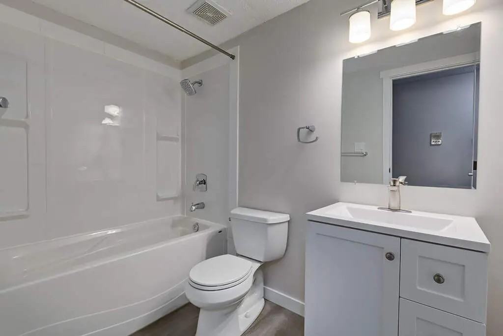 Caswell Manor - Photo 7 of 19