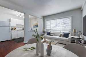 featured image of 2413 7th St E