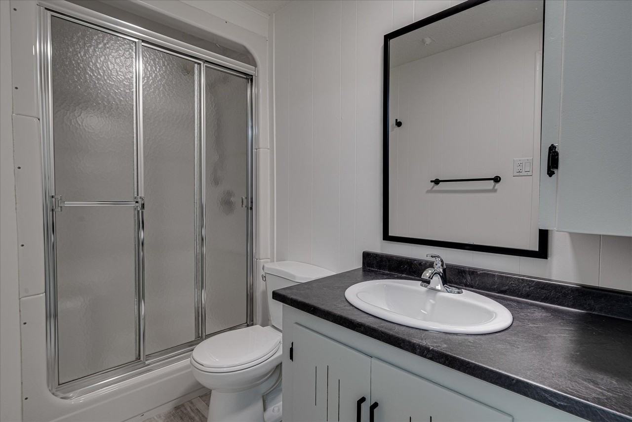 1 Bedroom | 1 Bathroom | Lower Unit 344 Carlton Drive - Photo 3 of 12