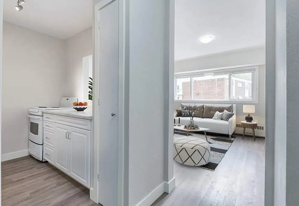 Crescent Towers - Photo 2 of 22