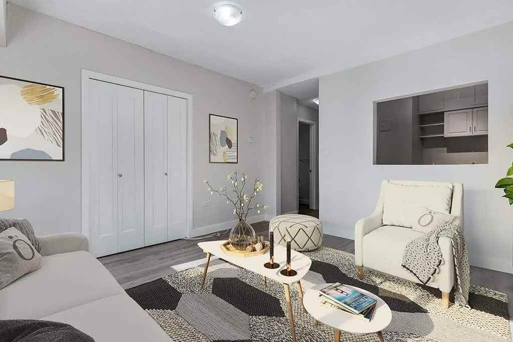 Crescent Towers - Photo 4 of 22