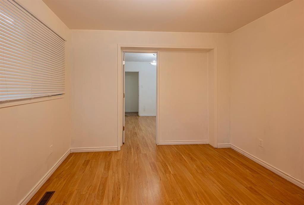 10 Bayfield Avenue - Photo 5 of 17