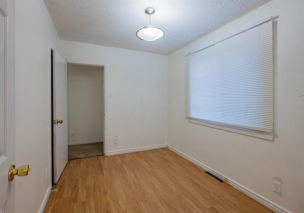 10 Bayfield Avenue - Photo 7 of 17