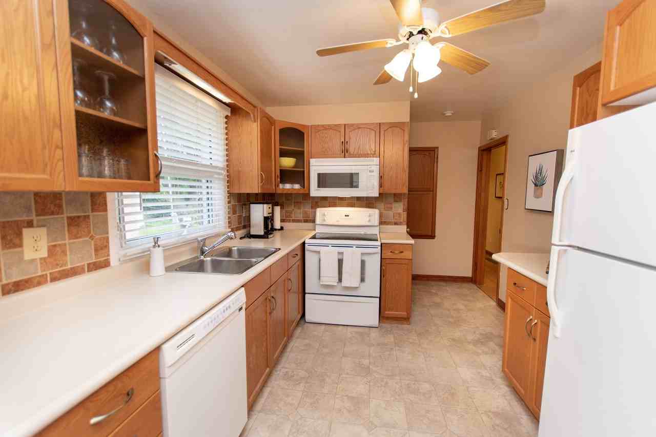 6 Robert Wallace Dr - Photo 4 of 24