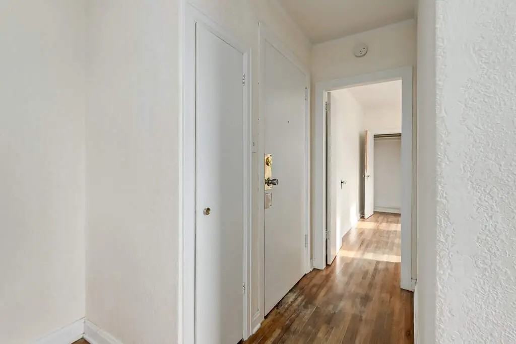 Tudor Manor - Photo 5 of 20