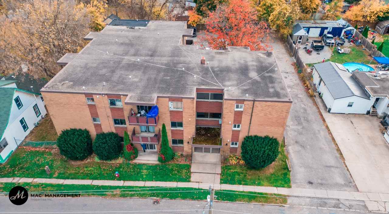 5964 Barker St - Photo 7 of 35