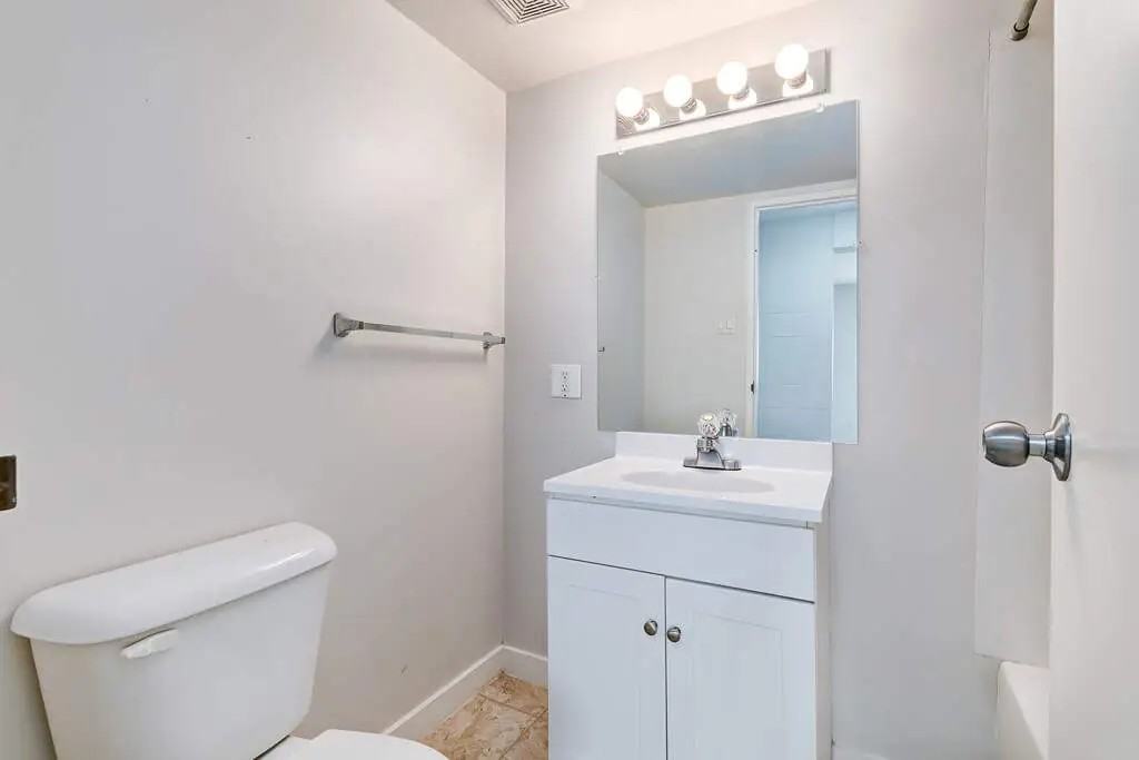 Miami Apartments - Photo 6 of 12