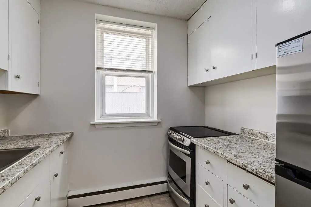 Berkeley Manor - Photo 3 of 12