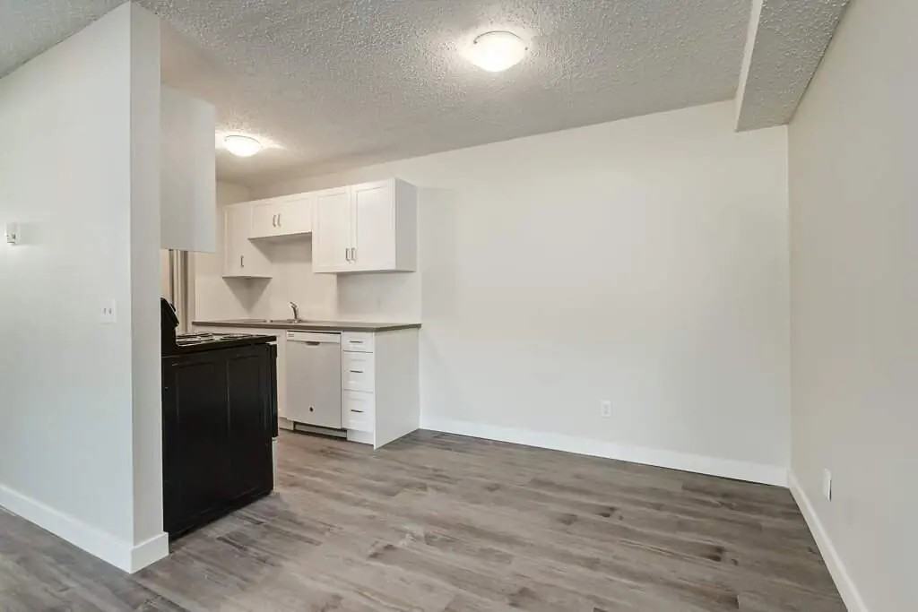 Cassils Plaza - Photo 7 of 19