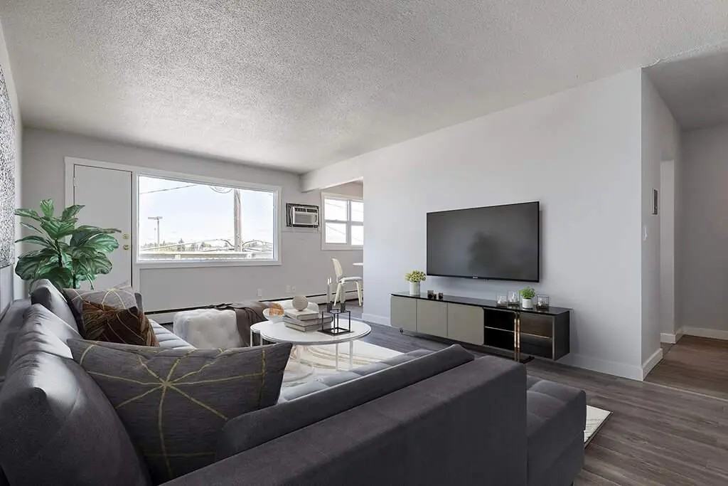 Lockhart Manor - Photo 4 of 35