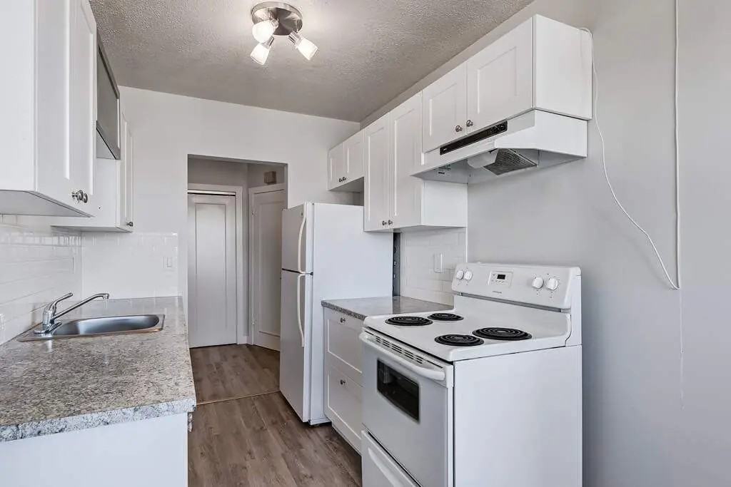 Lockhart Manor - Photo 5 of 35