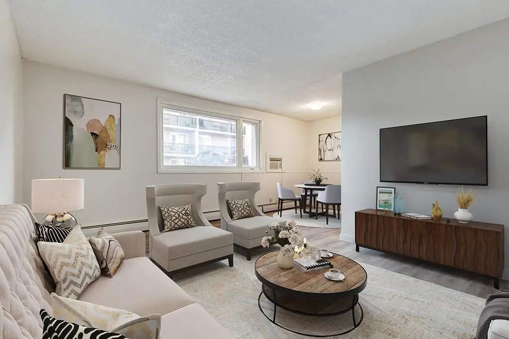 Kleisinger Manor - Photo 4 of 19