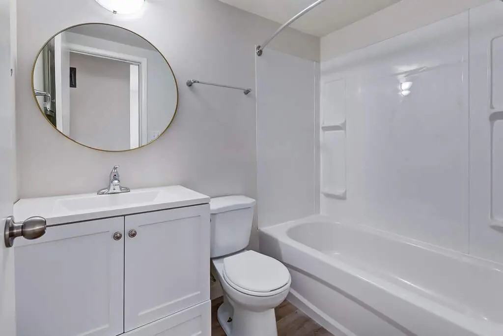 Greystone Manor - Photo 5 of 14