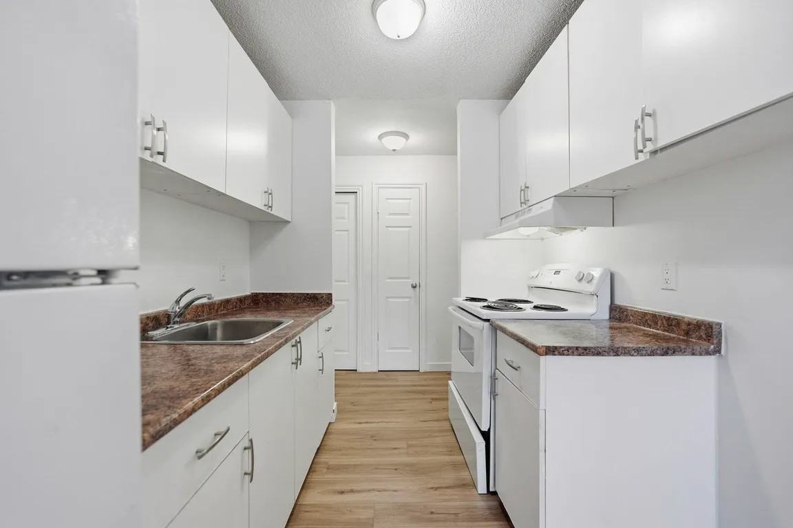 Westbrook Apartments - Photo 5 of 37