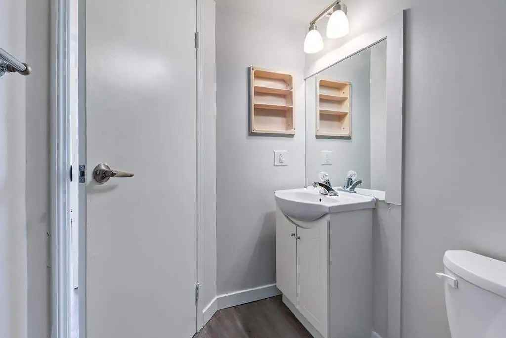 Lady Smith Apartments - Photo 5 of 18