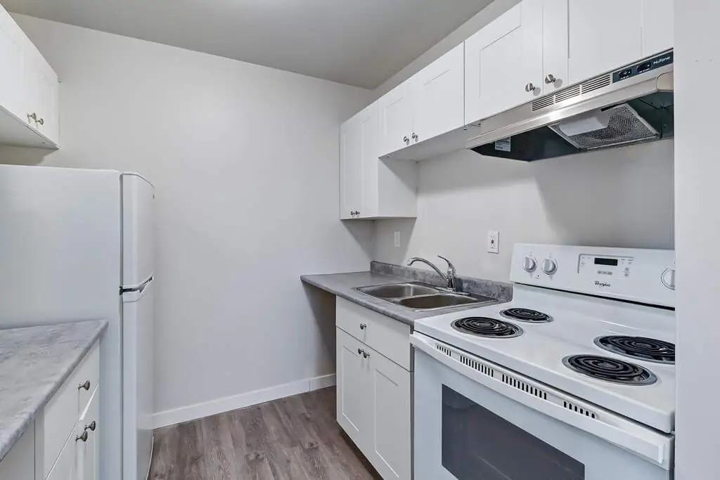 Lady Smith Apartments - Photo 4 of 18