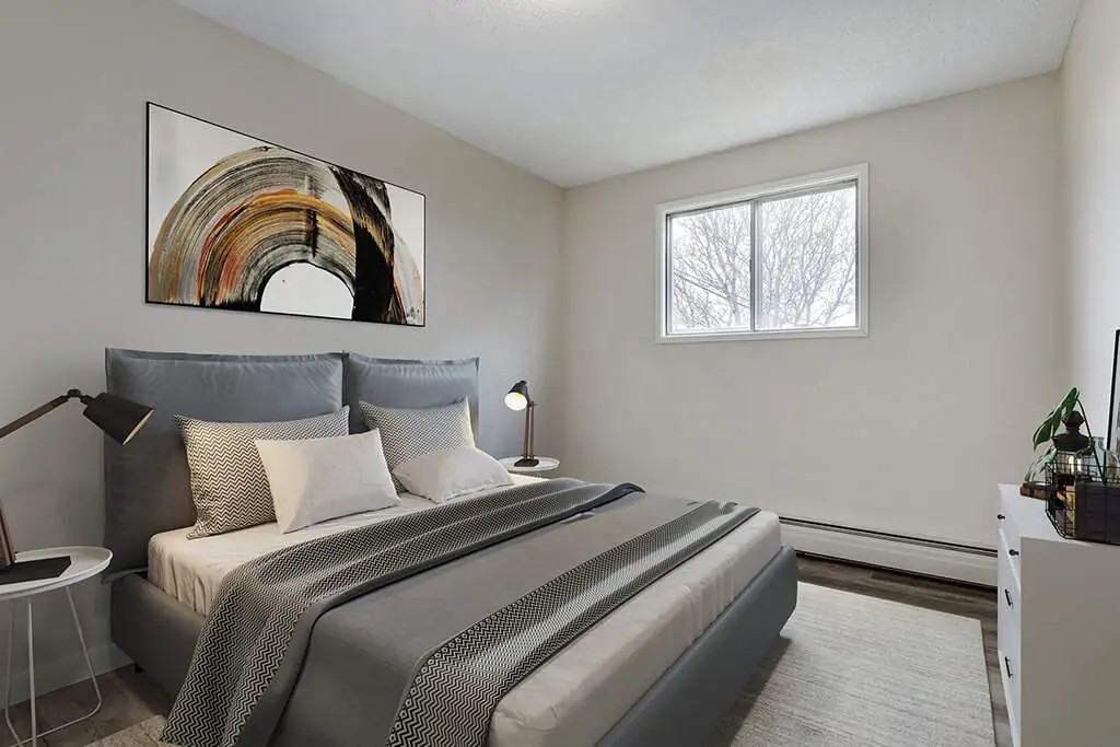 Summers Manor - Photo 3 of 11