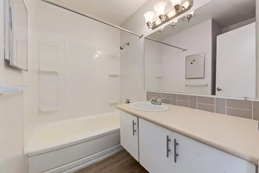 Astro Villa - Photo 5 of 35