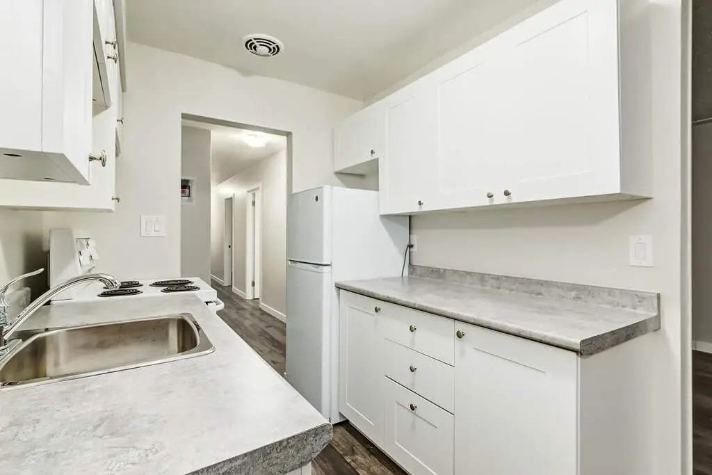 Louise Apartments - Photo 4 of 13