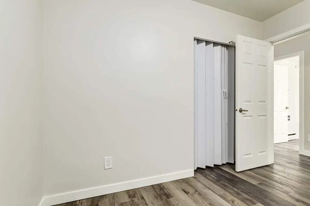 Louise Apartments - Photo 6 of 13