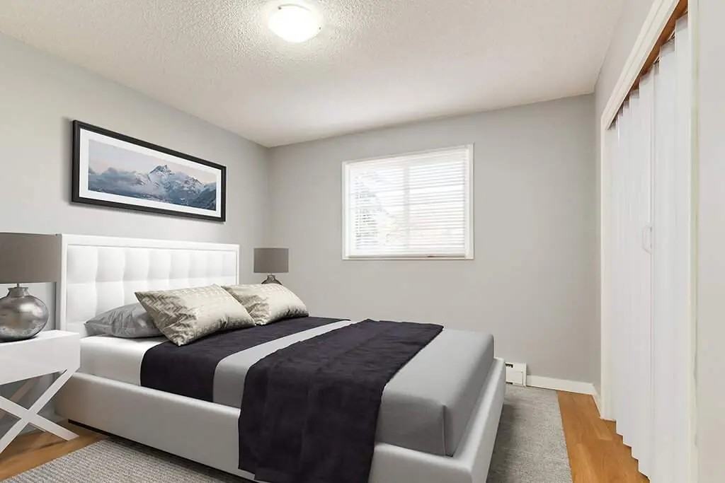 Michael Manor - Photo 7 of 13