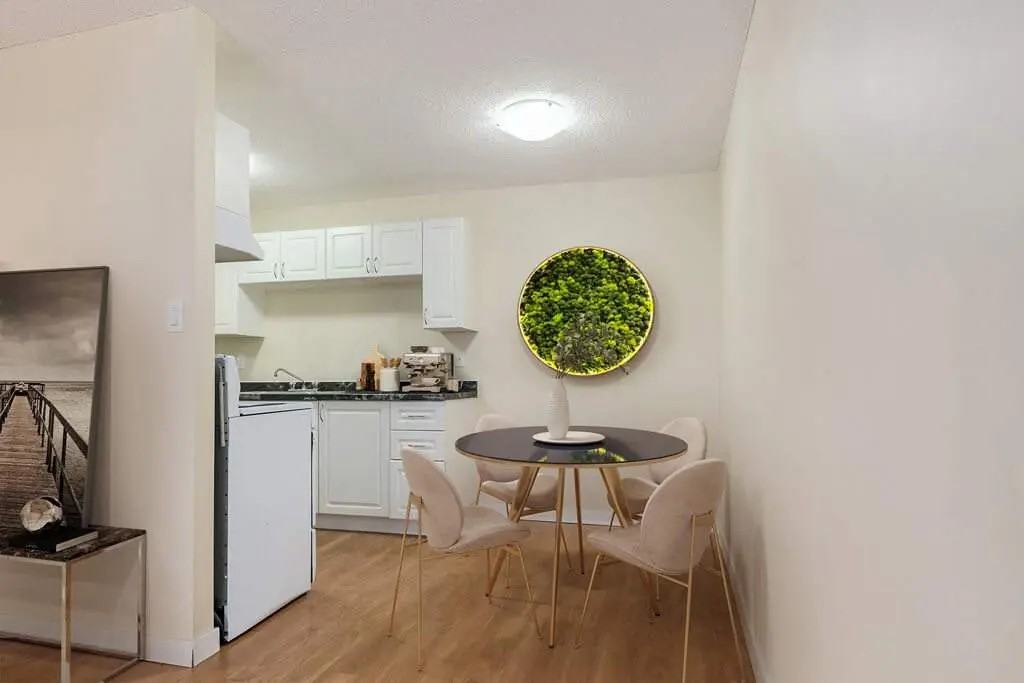 Mariti Manor - Photo 4 of 10