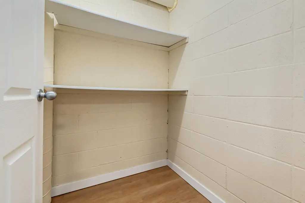 Mariti Manor - Photo 7 of 10