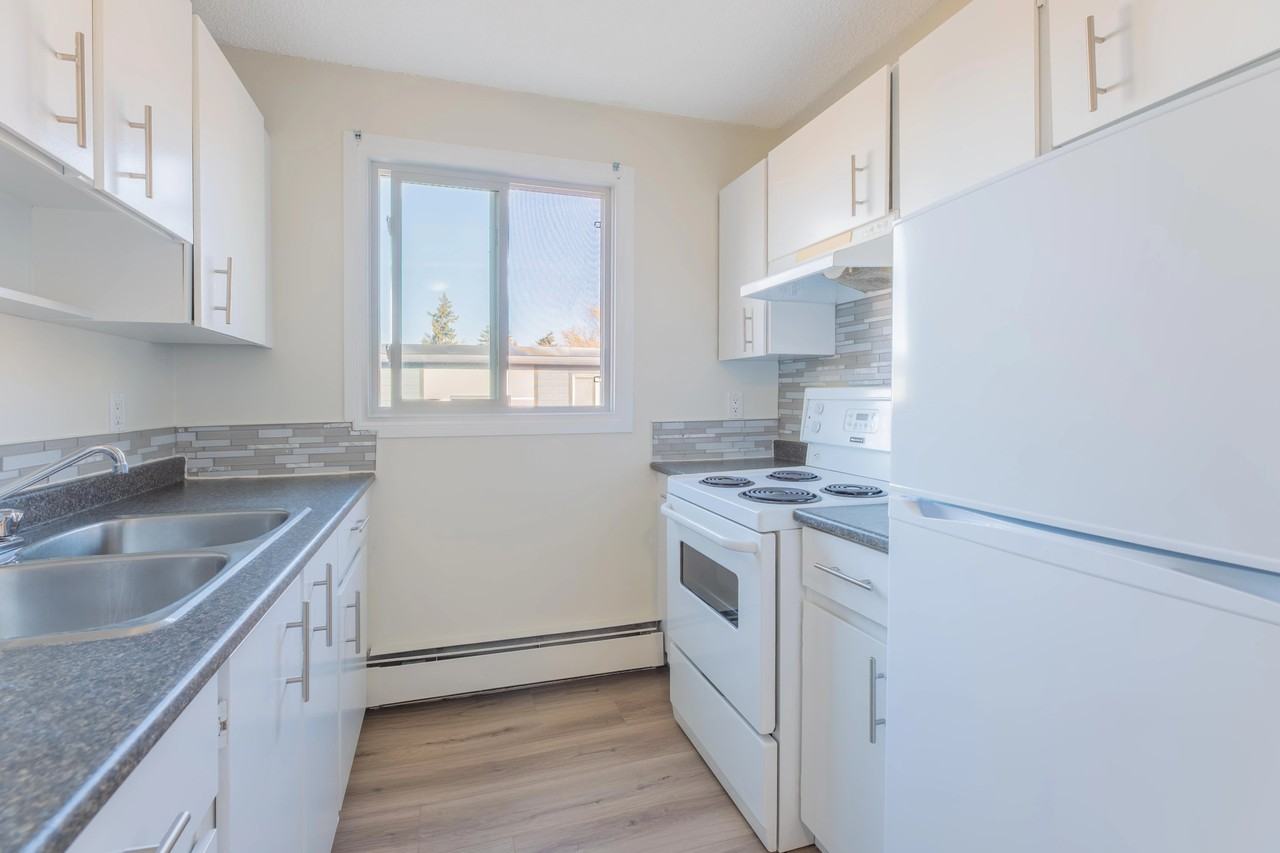 Delton Place - Photo 6 of 46