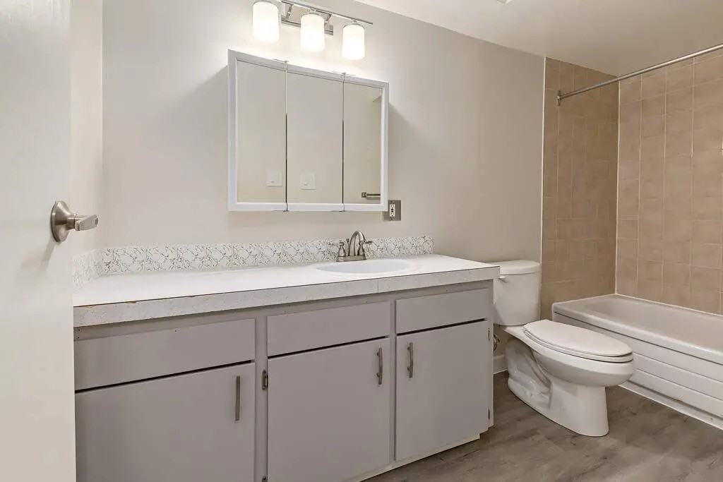 Jason Apartments - Photo 6 of 21