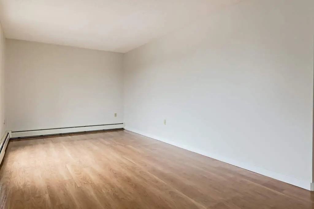 Jason Apartments - Photo 7 of 21