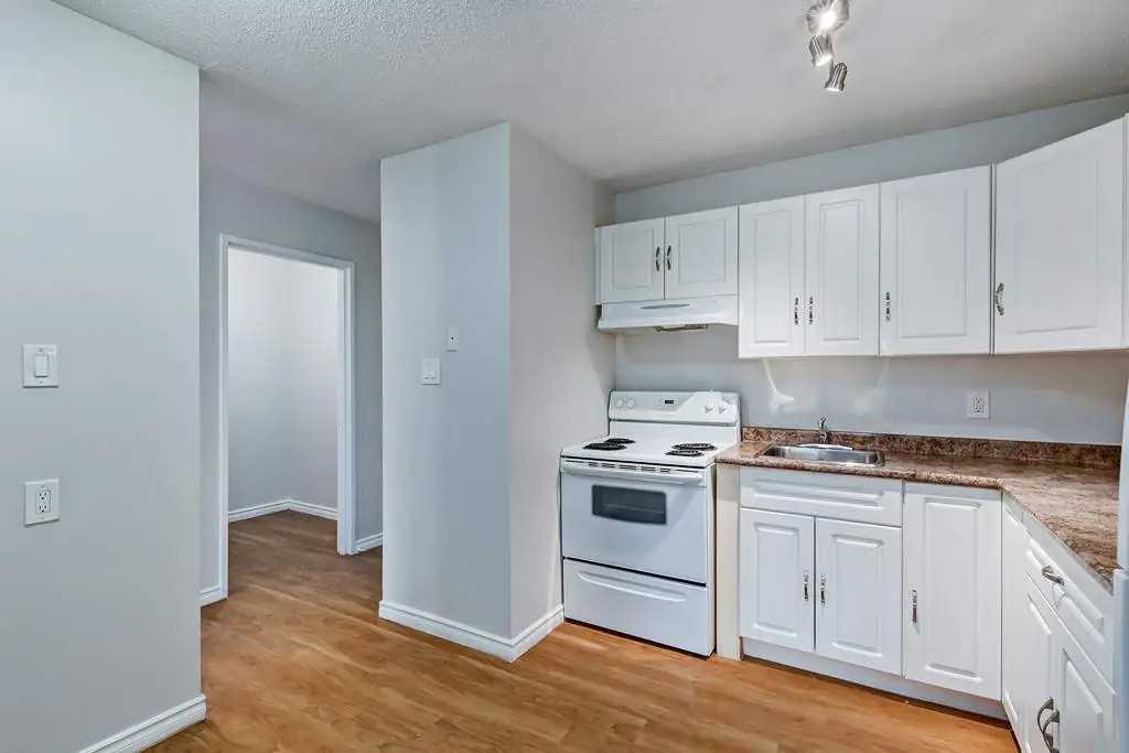 West Ridge Apartments - Photo 7 of 19