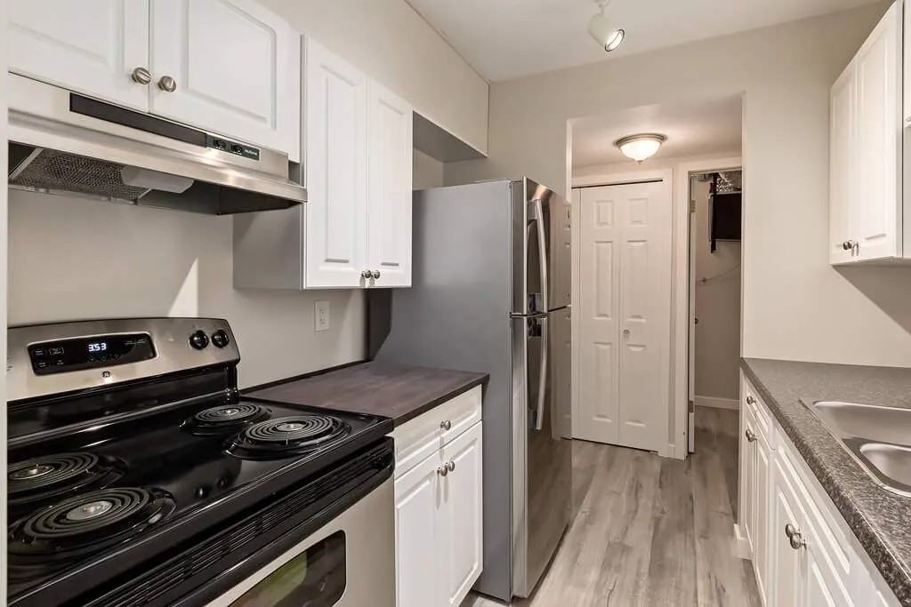 Fairway Plaza - Photo 5 of 14