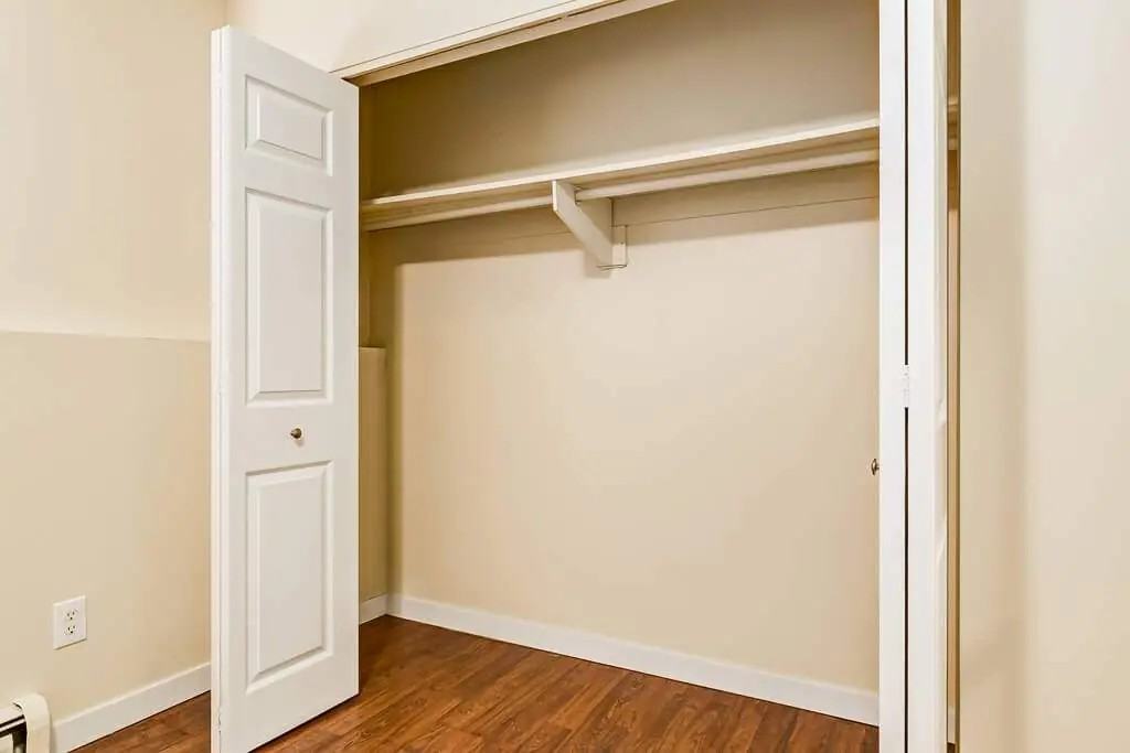 Fernwood Apartments - Photo 6 of 23