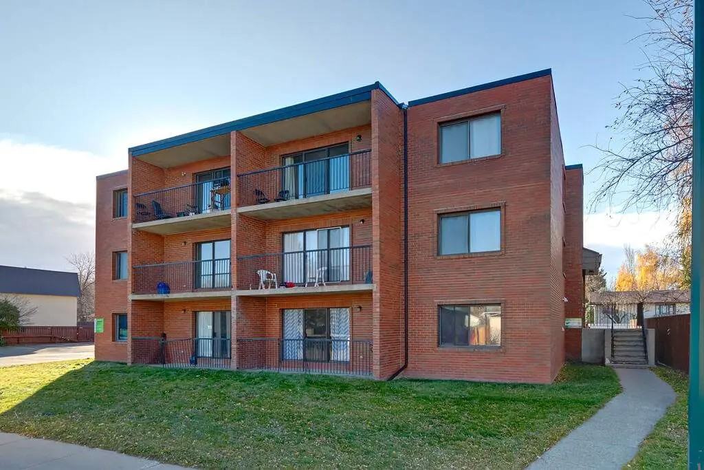 Ruby Court - Photo 3 of 12